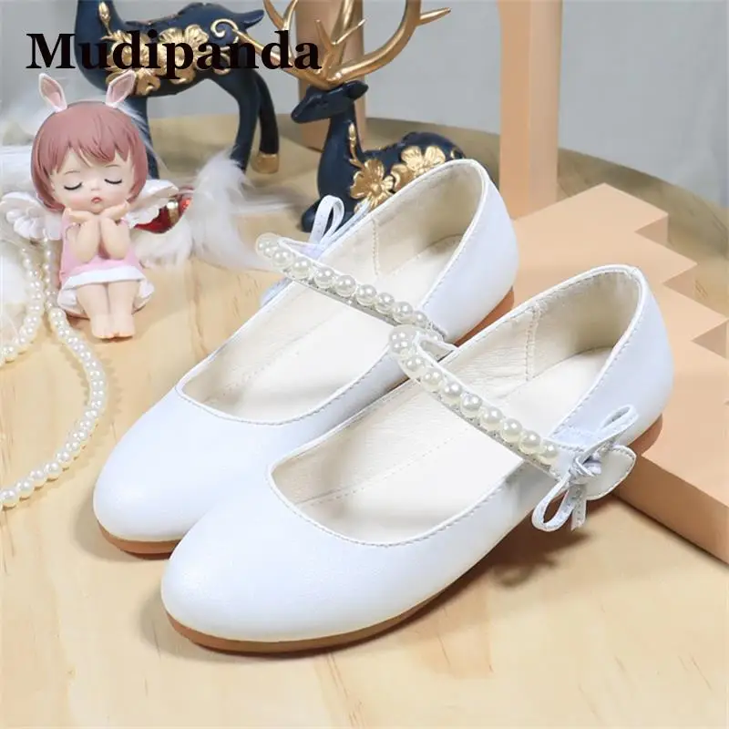 

Детские кожаные танцевальные туфли для девочек, Белые Бальные босоножки на мягкой подошве для принцесс, с жемчугом, повседневные сандалии для девочек-подростков