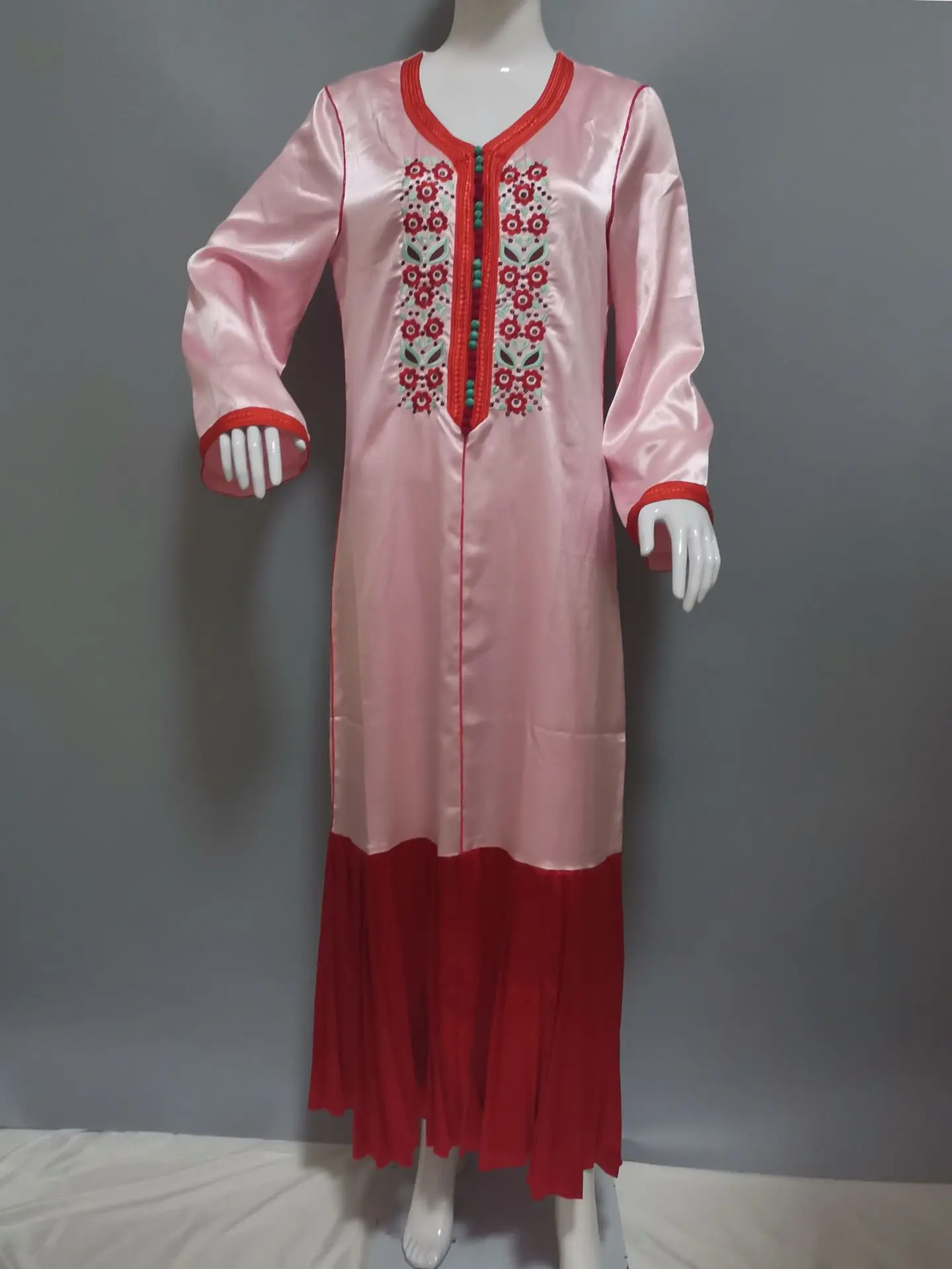 Abaya Dubai Jalabiya Long Pleated Muslim Dress Abayas for Women Floral Embroidery Islamic Arabic Evening Party Kaftan Moroccan