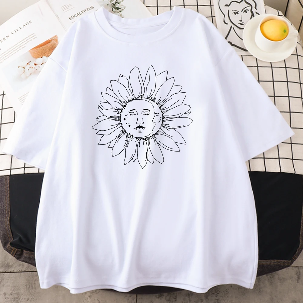 

Sunflower Face Print Women T-Shirts Creativity Soft Short Sleeves Street High Quality T Shirts 2021 Manga Oversized T-Shirts Men