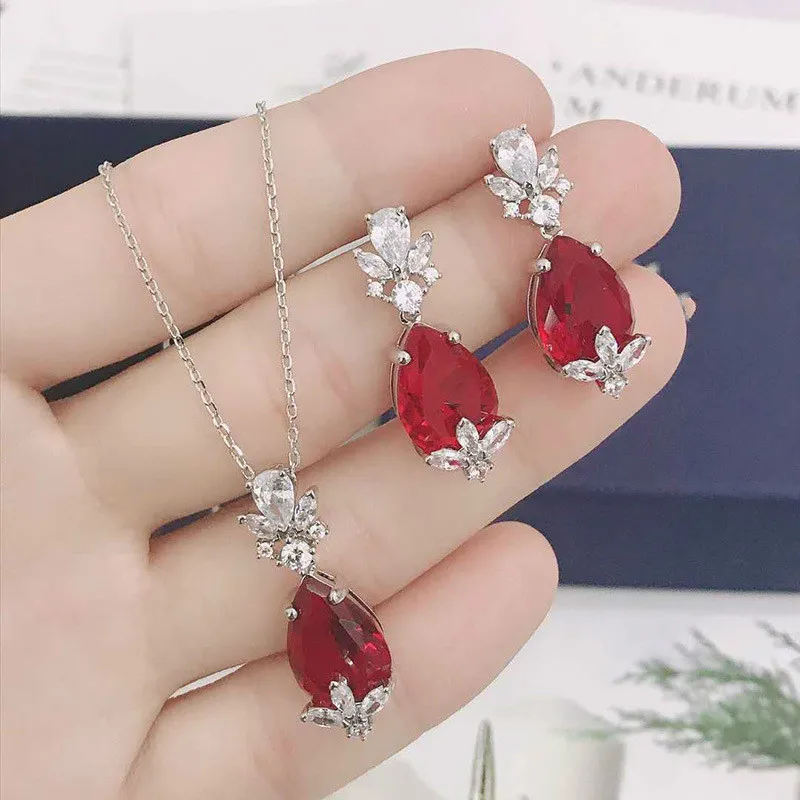 

2020 new high quality retro charm noble red drop-shaped leaf crystal female necklace jewelry