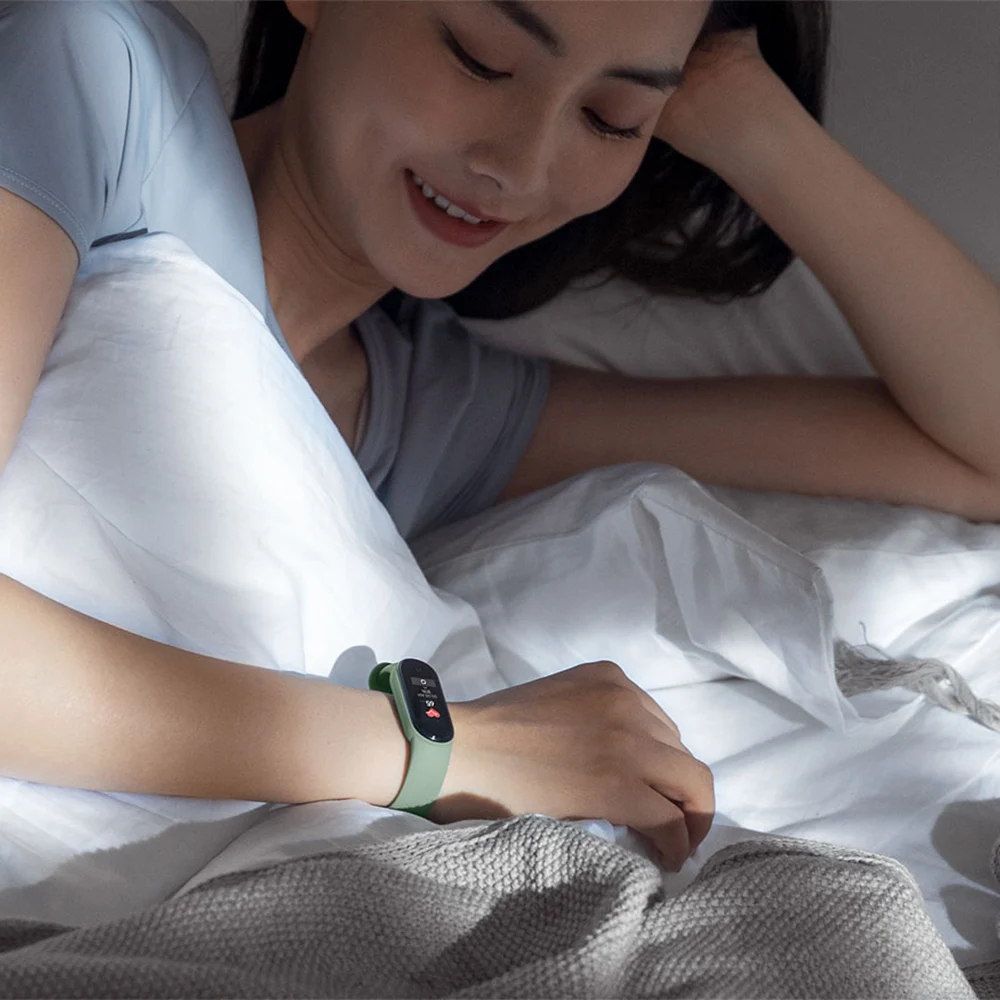 Смарт браслет Xiaomi Mi Band 5 с голосовым помощником пульсометром и управлением через