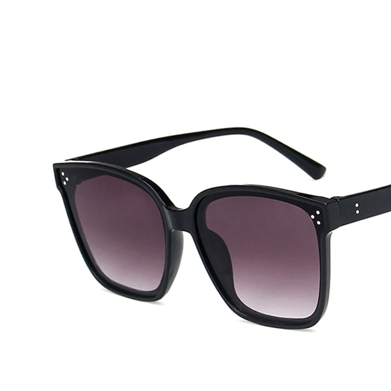 

Brand Design Women's Sunglasses Anti-UV Fashion Luxurious PC Frame Sun Glasses Butterfly Shape Glasses Outside Protection