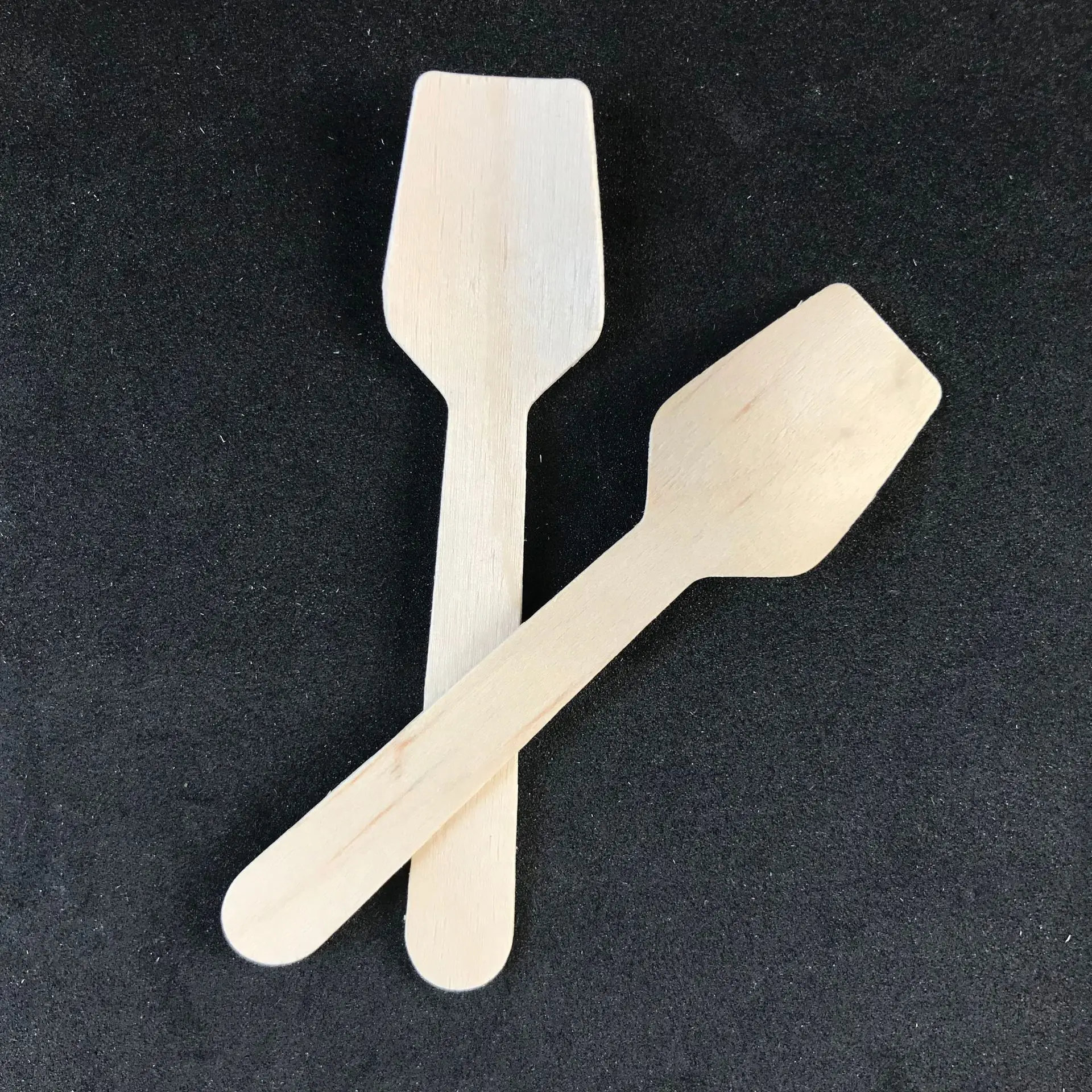 100pcs Disposable Healthy new wooden cake spoon Smooth Natural Ice Cream Spoons Dessert kid spoon for Yogurt mini small spoon