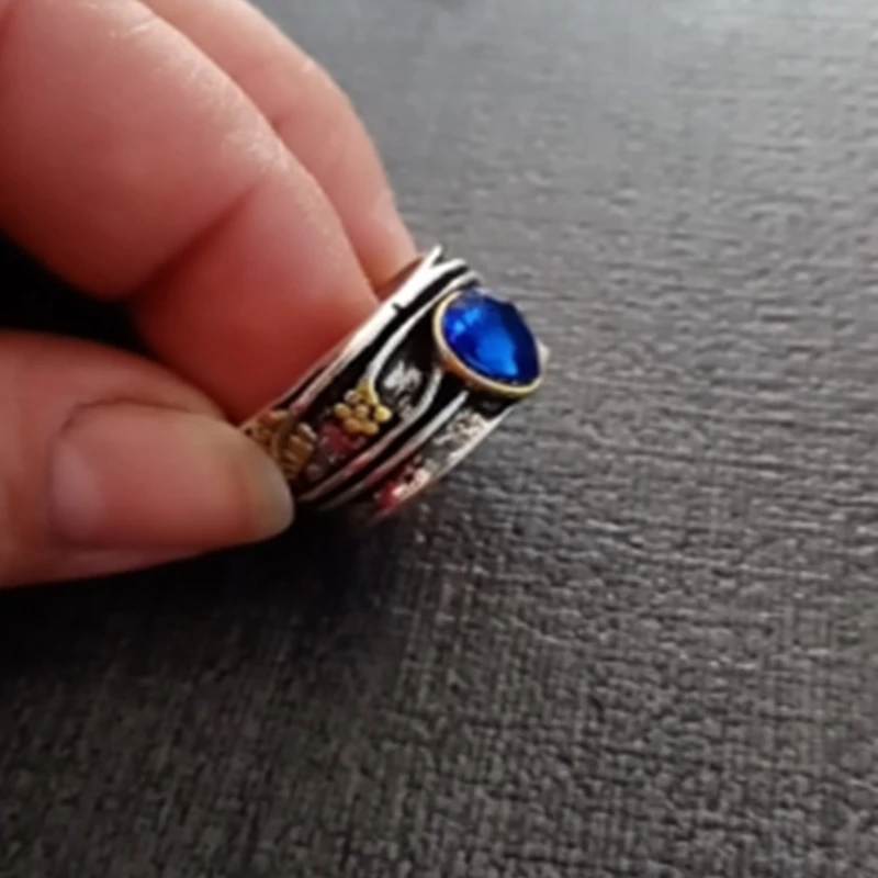 

Vintage Boho Ring for Women Flower Leaves Engraved Water Drop Crystal Inlaid Wide Face Silver Color Ring Jewelry Festival Gift