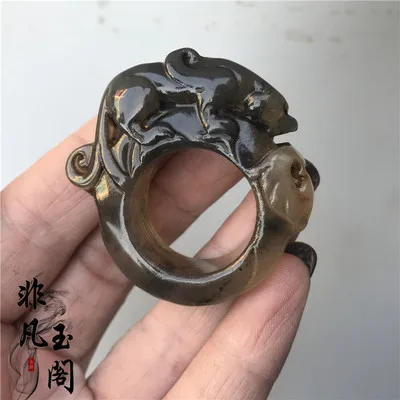 

Изысканный старый Xiuyu Pixiu кулон с пальцем