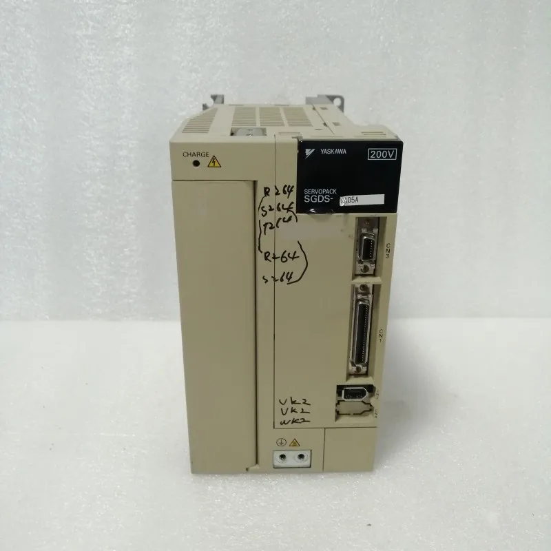 

Телефон с сервоприводом YASKAWA SGDS-20A05A
