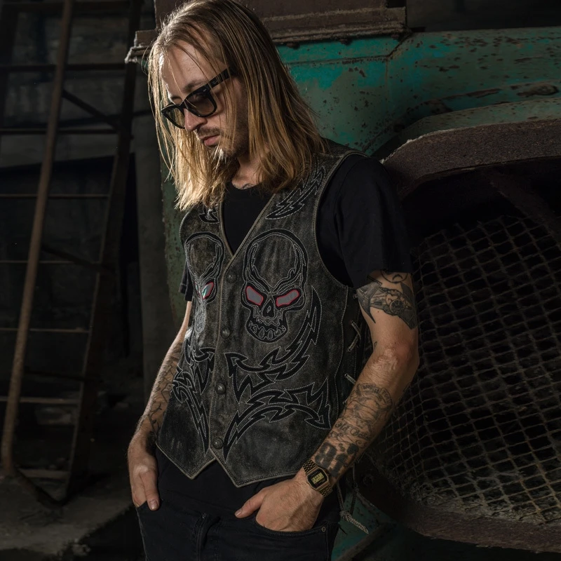 

Black Men 2020 Skulls Embroidery Motorcycle Leather Vest Plus Size 5XL Genuine Cowhide Short Biker's Leather Vest FREE SHIPPING