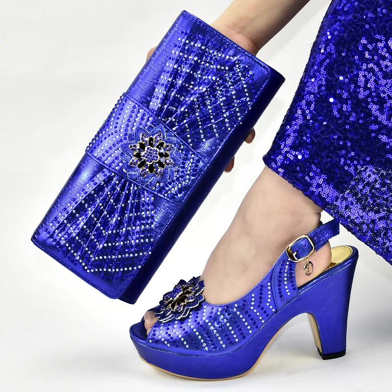 Итальянская обувь с сумочкой в комплекте Комплект из туфель и сумочки