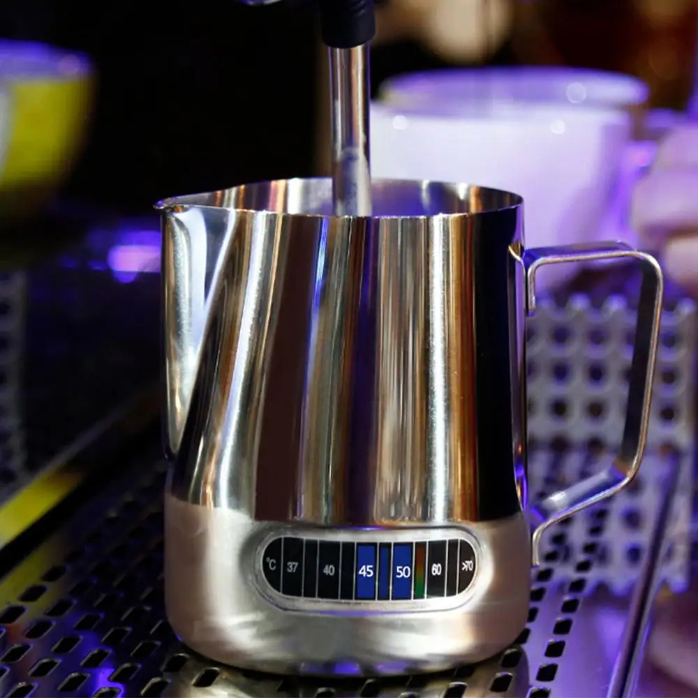 Кувшин для взбивания молока из нержавеющей стали 600 мл с отображением