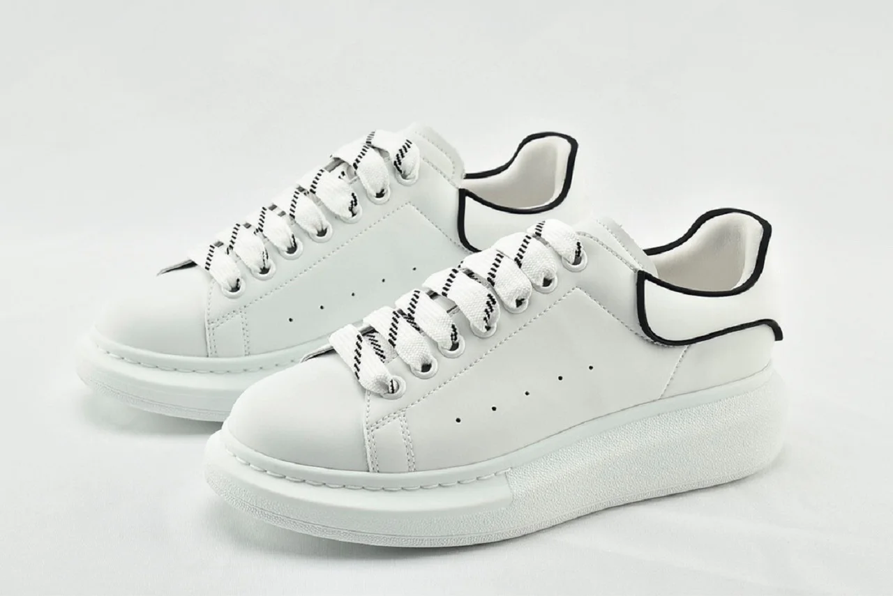 

Top Men Oversized Real Leather Comfortable Casual Fashion Women White Pairs Luxury Air Hole Sneakers Original Box