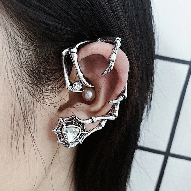 

New creative vintage goth Skeleton Claw earrings Trendy personality fashionable exaggerated women's earrings Jewelry wholesale