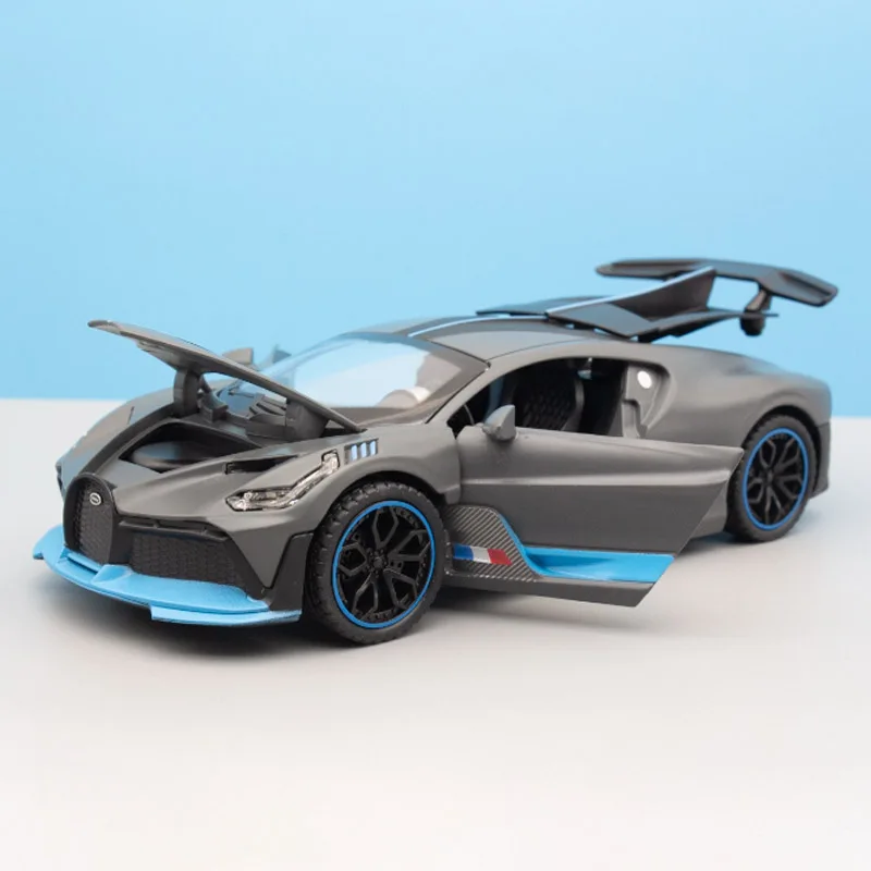 Модель суперспортивного автомобиля Bugatti Veyron Divo из сплава с подсветильник кой в