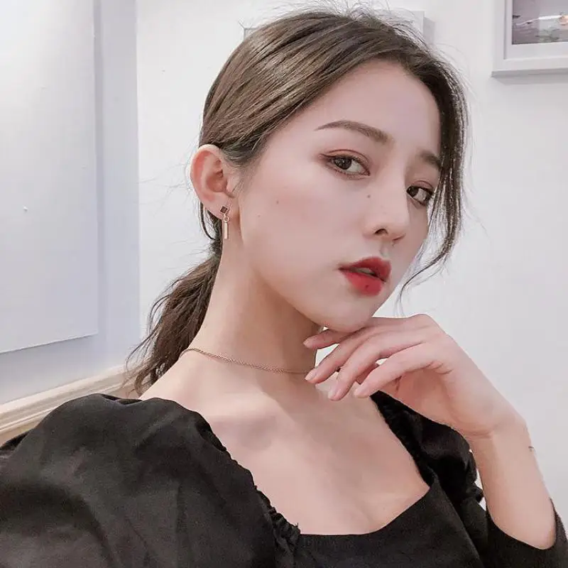 Серьги женские в хипстерском стиле маленькие серьги Корейском