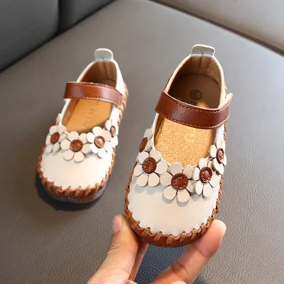 Style-1 White Новое поступление; сандалии для мальчиков и девочек; Светодиодный свет; детская пляжная обувь; Летняя детская обувь; милая обувь для девочек; Дизайнерские повседневные детские сандалии - Цвет: Style-1 White