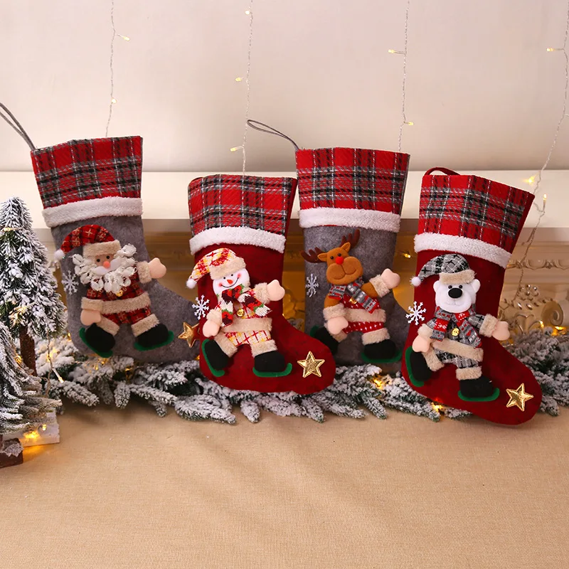 

Large Plaid Christmas Doll Socks 2011 Gnome Christmas Decorations Bag Candy Socks Gift Bag Santa Faceless 2022 New Year Gift