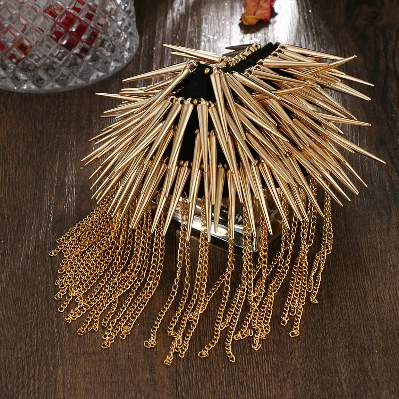 Модные эполеты с кисточками и заклепками Наплечные чарушки ручной работы