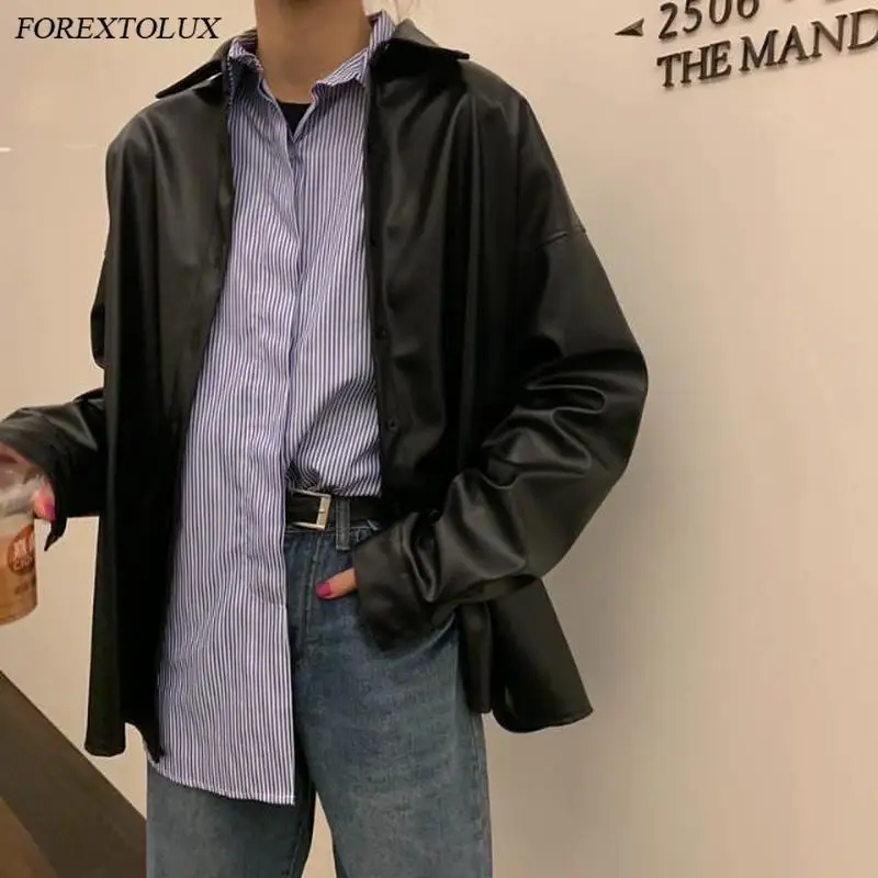 Рубашка женская оверсайз из мягкой искусственной кожи на пуговицах свободный