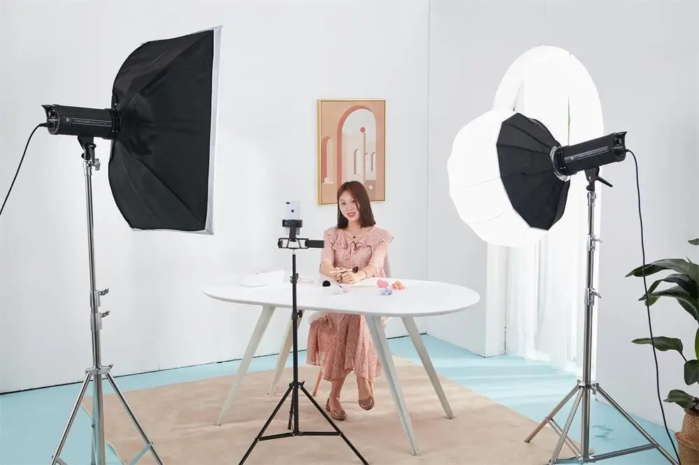 

200W Daylight 5500K Spotlight DMX Led Studio Video Light Yidoblo LED-V200 Live Stream Lamp Shoot Lamp Remote Control LED Light