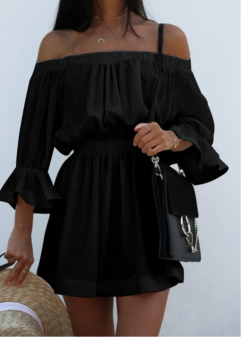 Женское платье с открытыми плечами расклешенными рукавами свободное плотное