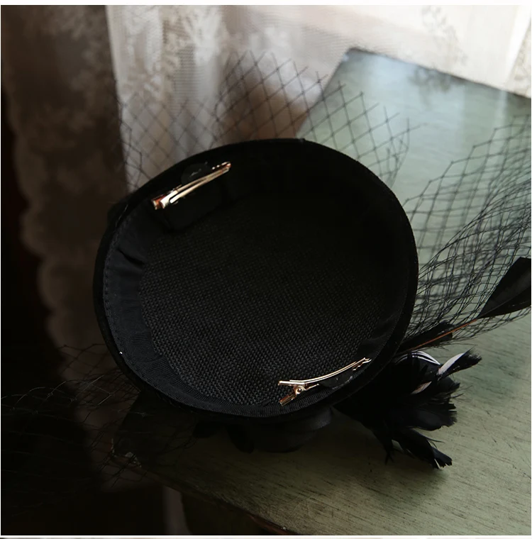 

2019 White Black Flower Bead Facinator Hat Women Vintage Feather Veil Top Hat Hair Clip Banquet Dinner Party Hair Accessories