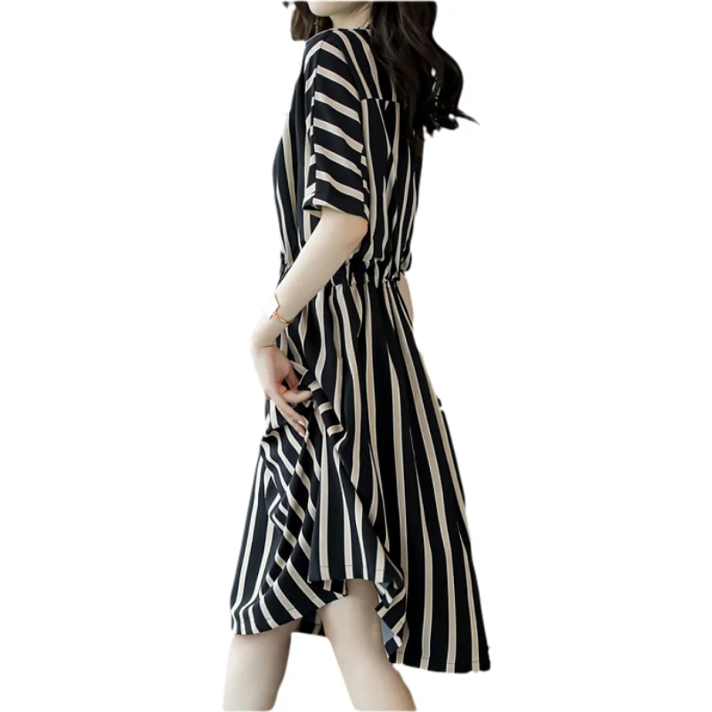 Женское летнее платье средней длины элегантное в Вертикальную Полоску с рукавом