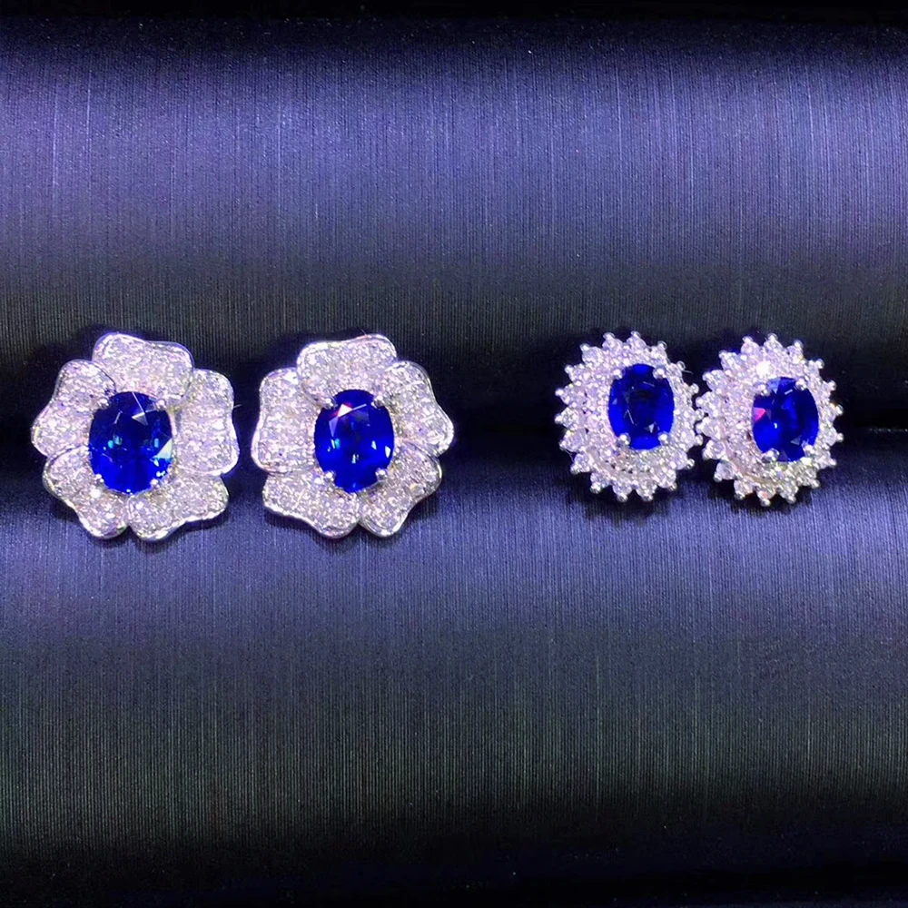 

Natural Unburnt Royal 18k gold Sapphire Earrings Main stone about 1.2ct Whole size about 10*9mm