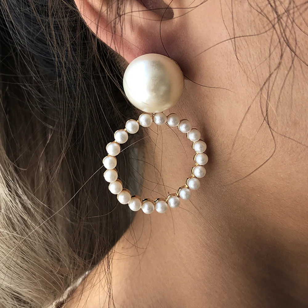 

Women Elegant White/Black Simulated Pearls Statement Earrings Big Small Circle Round Metal Gold Hoop Earrings Nightclub Jewelry