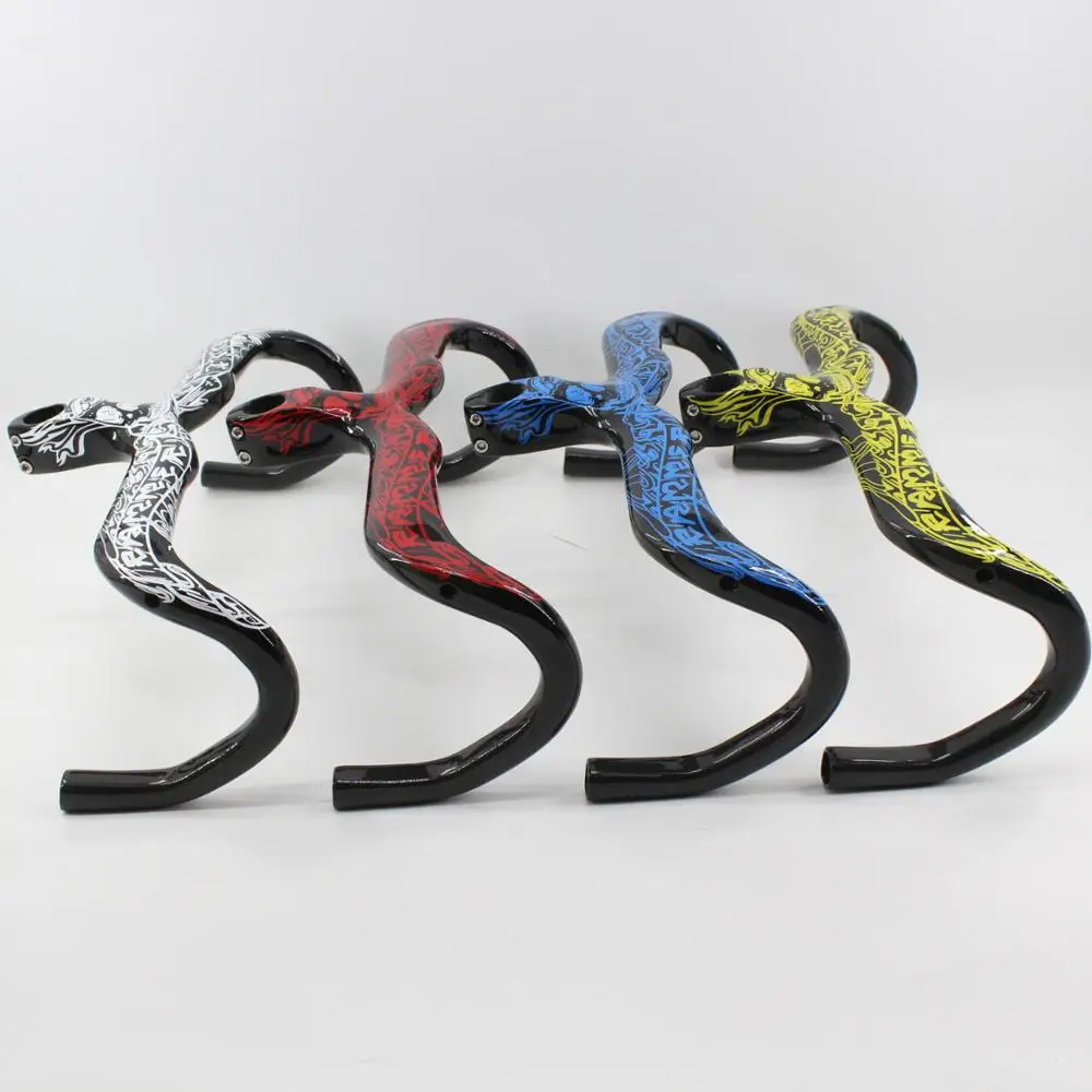 Дорожный велосипед с черепами выполненный по индивидуальному заказу 3K полностью