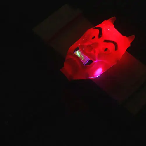 Светодиодный светильник на шнуровке много Призрака с черепом и со