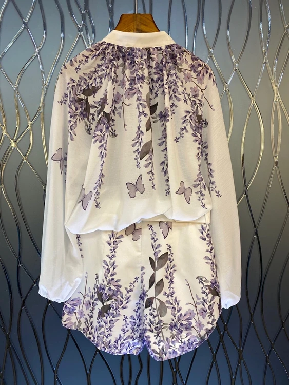 

2021 spring and summer new women's neckline ribbon knot printing long sleeve top + buckle shorts fashion 2 Piece Set 318