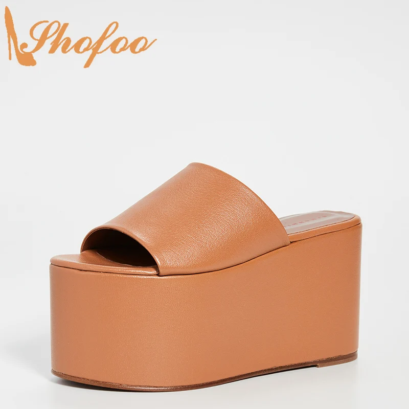 Коричневые женские сандалии на платформе с открытым носком высокая обувь
