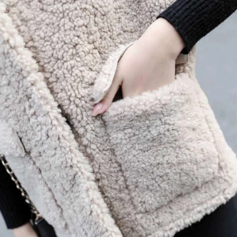 

Vests Women Single Breasted Lambswool Thicken Waistcoats Womens Fashion All-match Trendy Warm Winter Chic Ins Outwear Ladies New