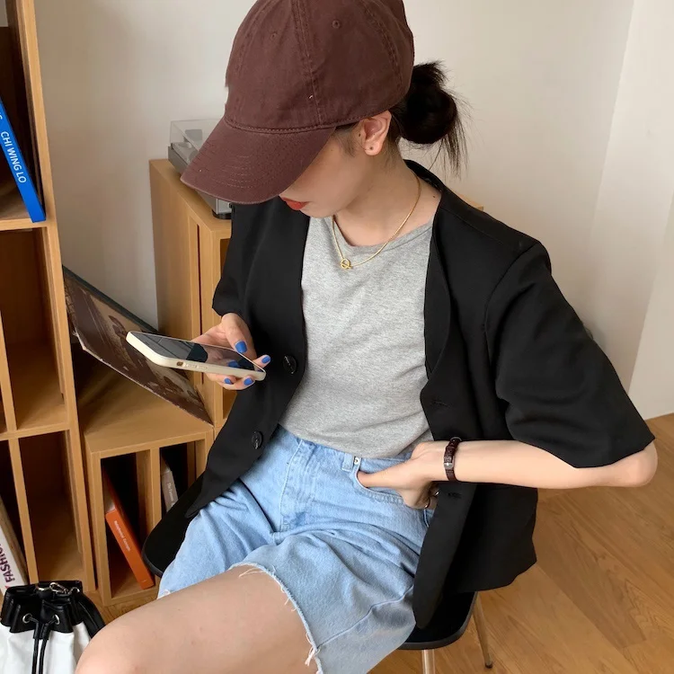 

Korejpaa Women Blazers 2021 Summer Korean Chic French Simple V-Neck Two Buttons Loose Casual Solid Color Short-Sleeved Jackets