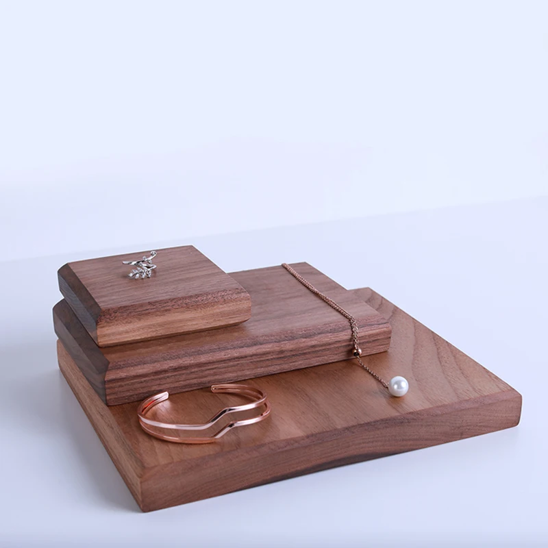 

Wooden Walnut Stamps Block Bracelet Holders Jewelry Display Stands Cosmetics Organizer Ring Doll Sheet Pad Tray Case Customized
