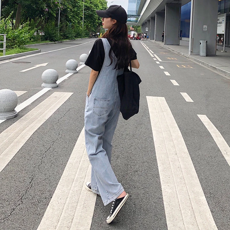 Женский слитный джинсовый комбинезон в уличном стиле светло голубой