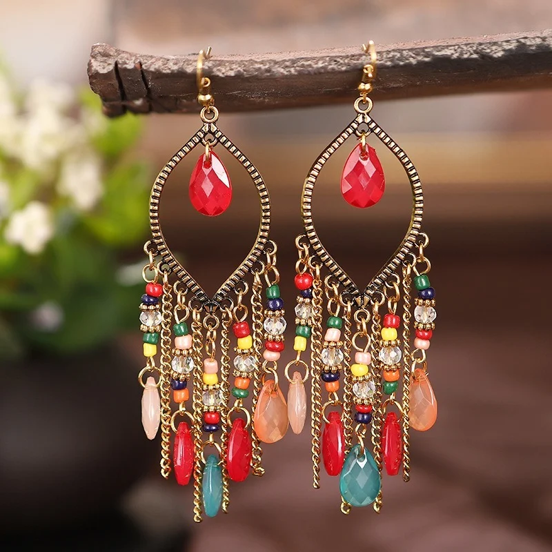 

2020 women's European and American elegant handmade water drop Tassel Earrings Bohemian crescent Earrings