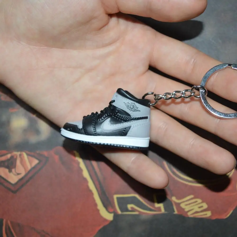 one shoe keychain Дропшиппинг aj1 offwhite Chicago Unc брелок в виде кроссовка Air Jordan 1 3D мини-кроссовки, закрытая спортивная обувь брелок в виде кроссовка s - Цвет: one shoe keychain