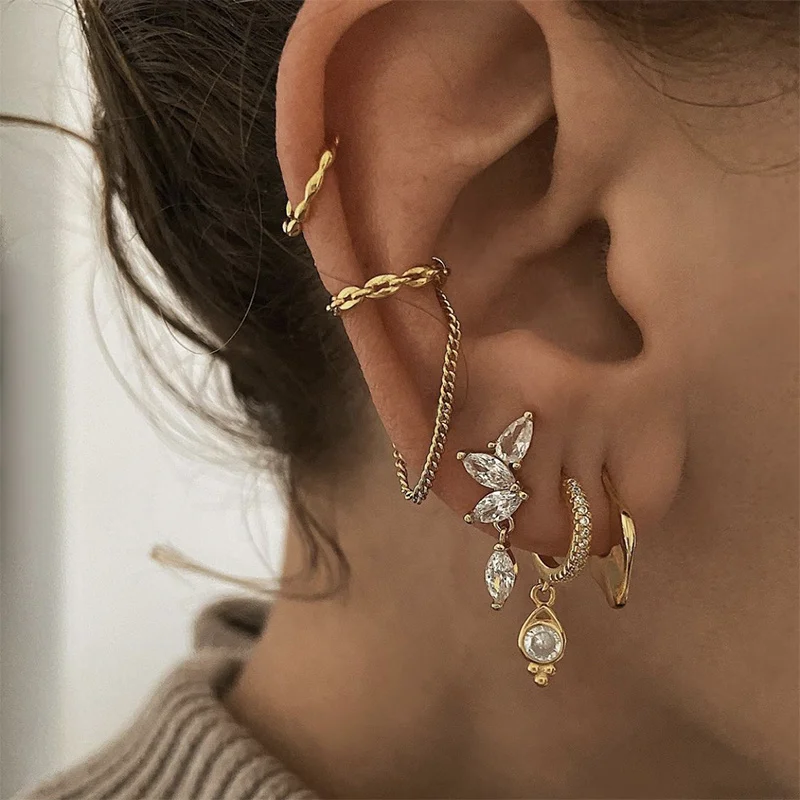

Vnox Fashion Gold Chain Clip Earring For Women Without Piercing,Puck Vintage Holiday Street Ear Bone Accessory