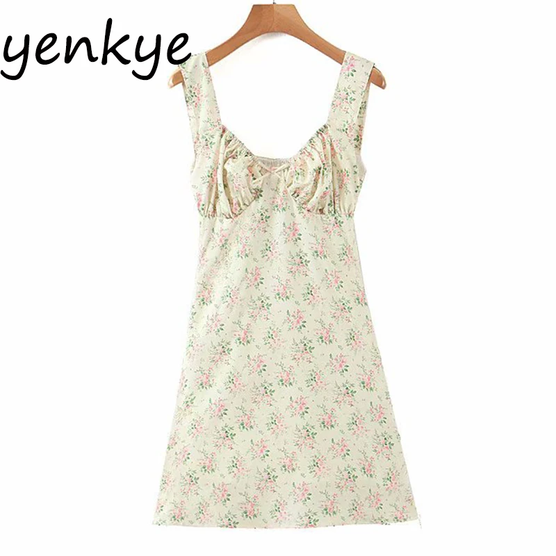 Милое женское летнее платье на бретелях с цветочным принтом шифоновое трапеция