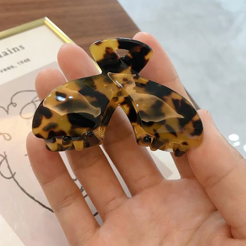 

2020 New Claw Clip for Women Leopard Acetate Hair Claw Acrylic Hair Clamp Clip Crab for Hair Accessories for Girls Hair Headwear