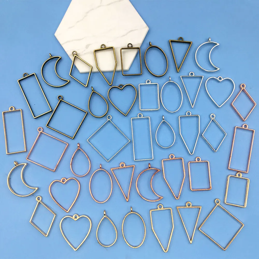

10pcs Per Bag Mix Geometric Figure Charm Zinc Alloy Frame Bezel Pressed Resin Frame Mold Pendant for DIY Crafts Jewelry Making