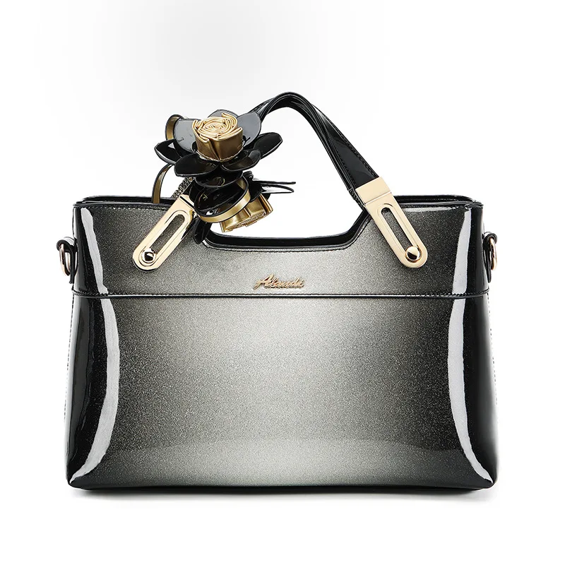 

2020 New Women's Bag Popular Fashion Elegant Patent Leather Portable Women's Bag Shoulder Messenger Bag