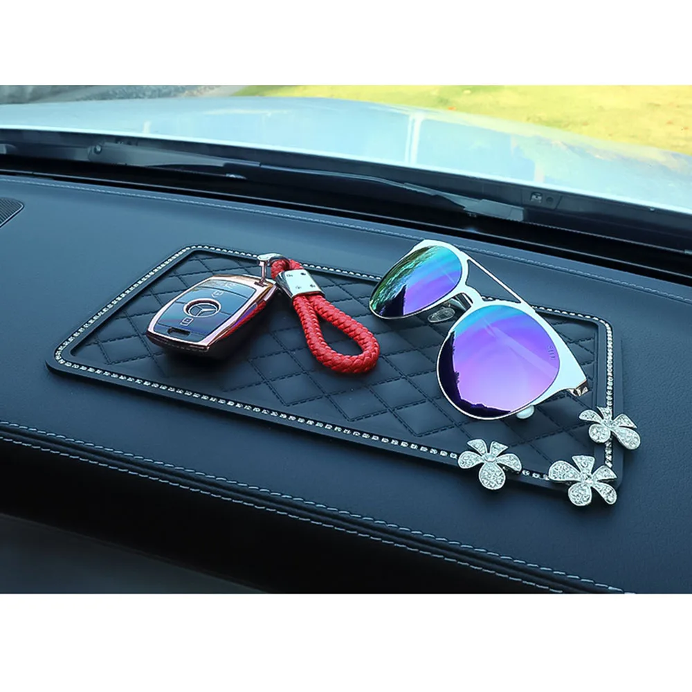 Приборной панели автомобиля Нескользящие коврики с украшением в виде кристаллов