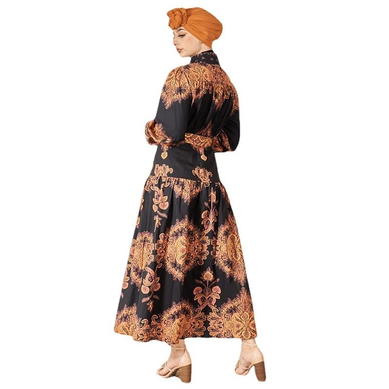 Женское платье с длинным рукавом, круглым вырезом и поясом