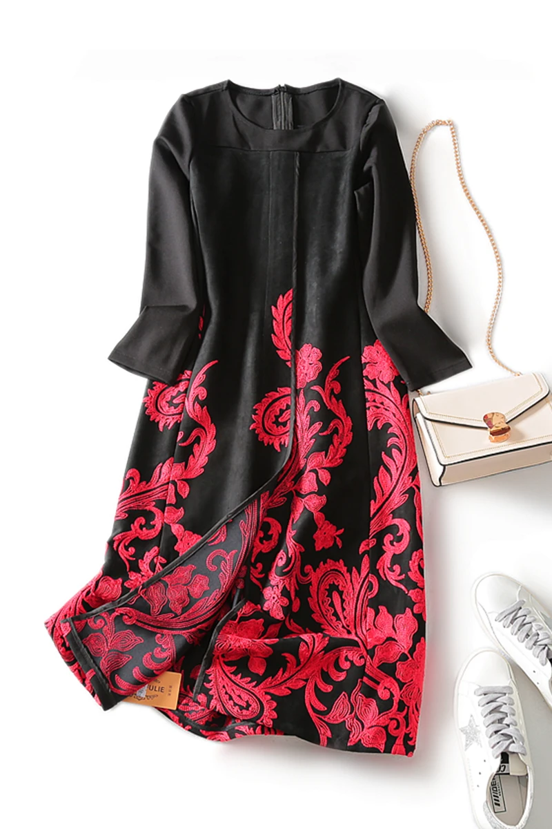 Новое поступление 2019 осенне-зимнее приталенное женское платье с вышивкой в