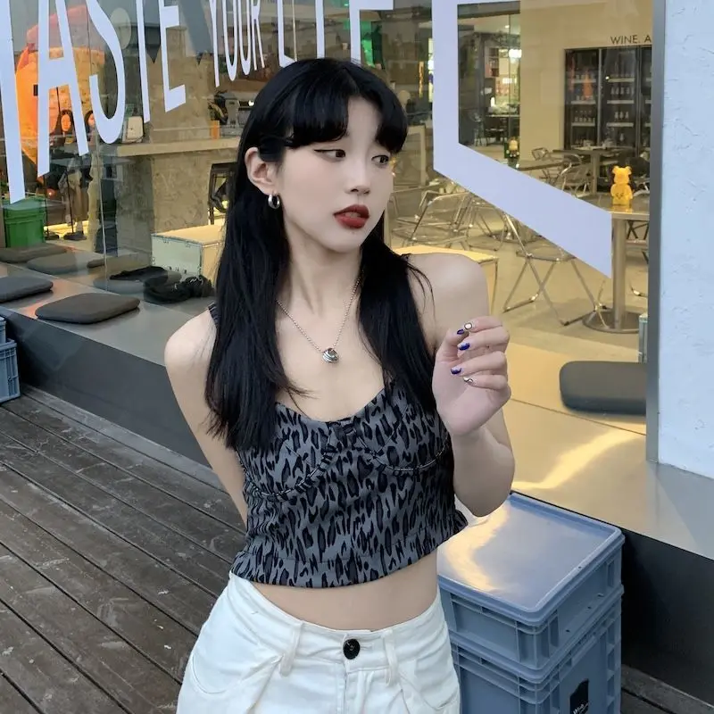 

Design sense niche short tops layered T-shirt female summer 2021 new hot outer wear short-sleeved leopard strap y2k t-shirt girl
