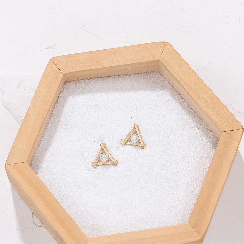 Маленькие серьги из жемчуга S925 геометрические матовые индивидуальные