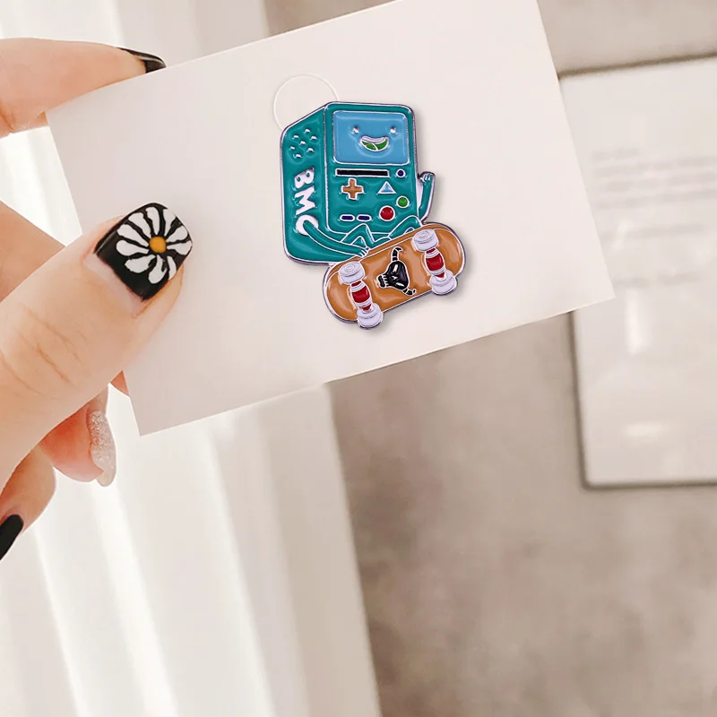 Gameboy Skating Enamel Pin Skateboard Brooch Green game cute gamers gift | Украшения и аксессуары