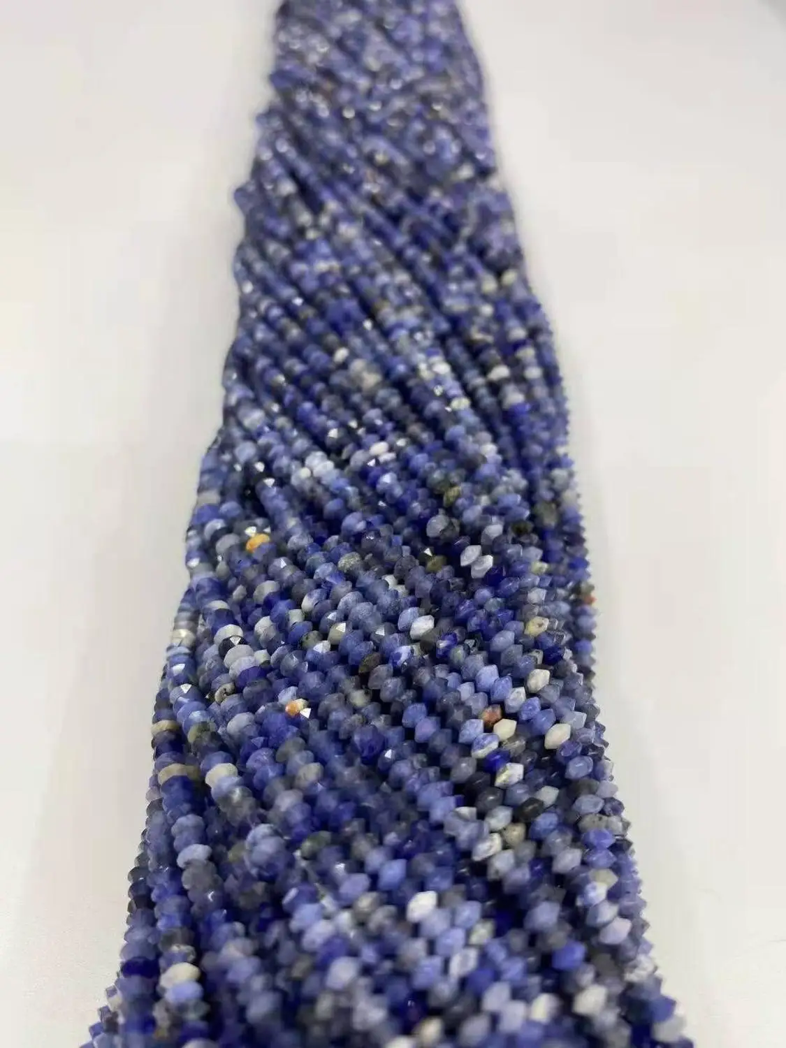 

Натуральный голубой зерна 1,5x3 НЛО бусины, Рубленый углы драгоценный камень ювелирные изделия полу-Готовые бусины DIY бутик длиной 38 см