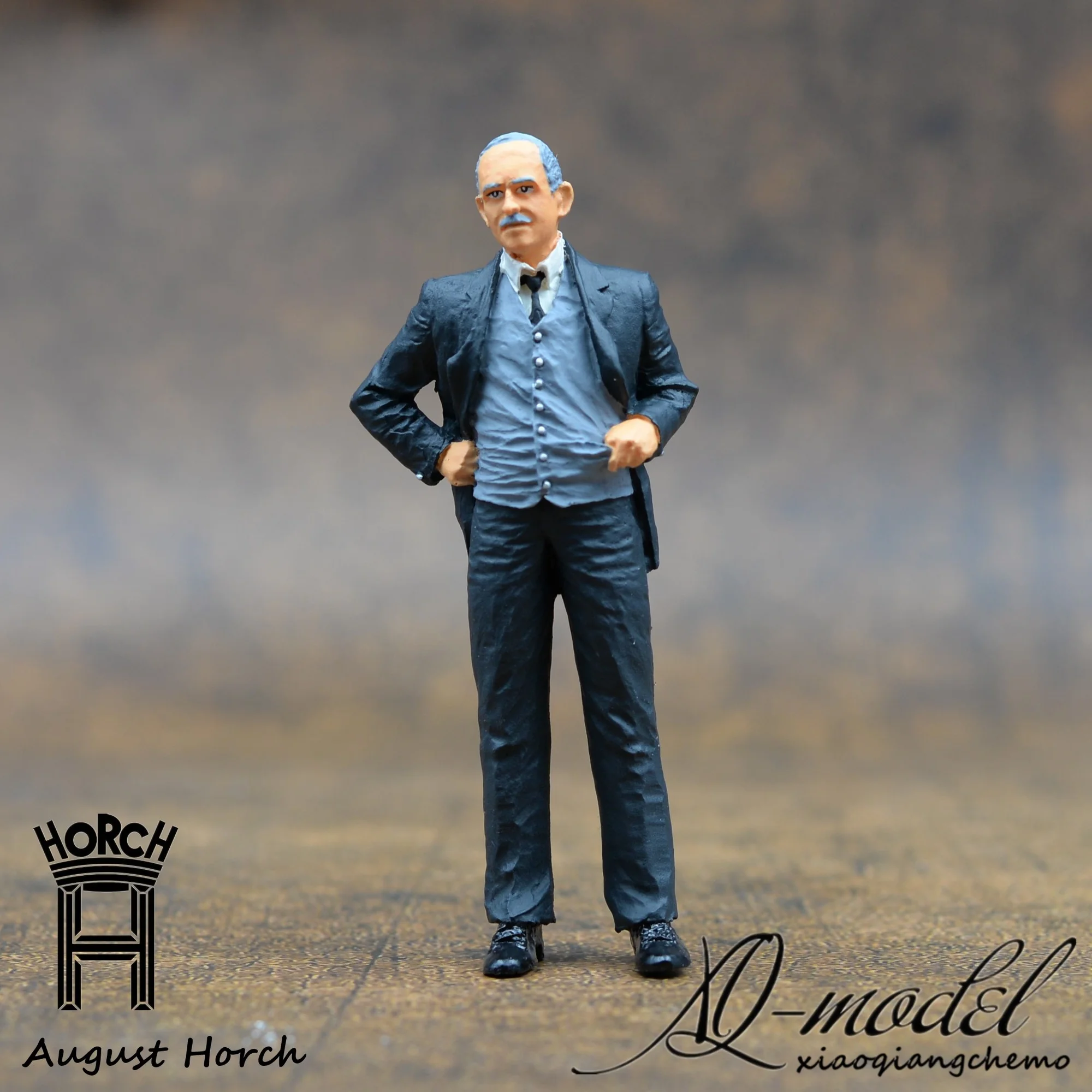 

Карманная модель машины, сцена, кукла, основатель Audi hosch Horch 1 / 18 твердый жесткий переплет, железная коробка